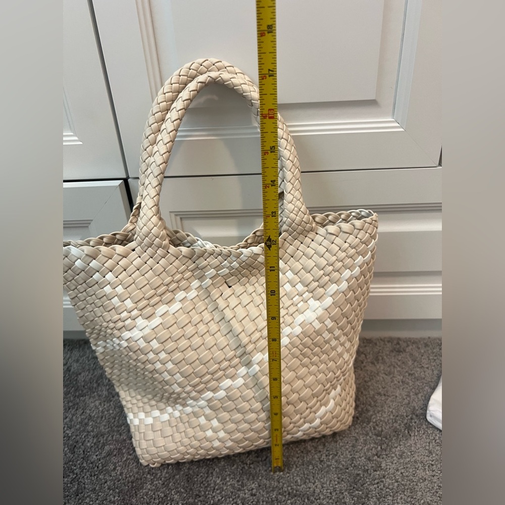Woven Shoulder Bag/w pouch NWOT - Picture 4 of 8